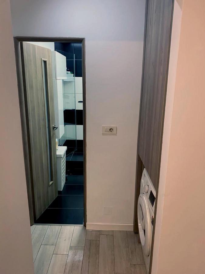 Beautiful Modern Apartment Craiova Bagian luar foto